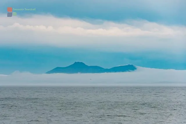 Kunashiri, the black island in the fog