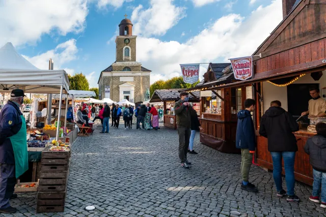 Wochenmarkt auf dem Husumer Marktplatz