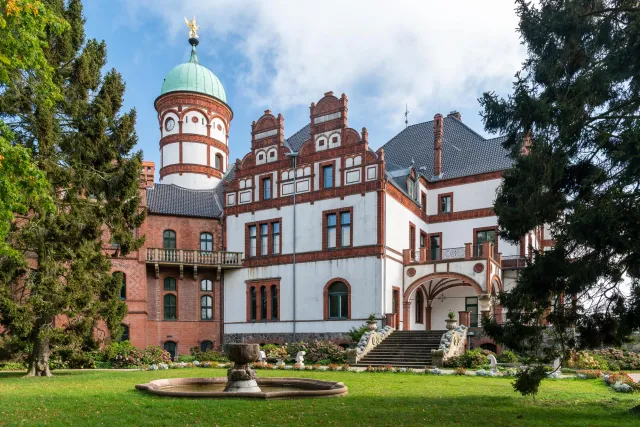 Schloss Willigrad am Schweriner See