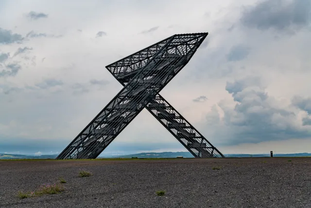 The Saar polygon in Ensdorf from different perspectives