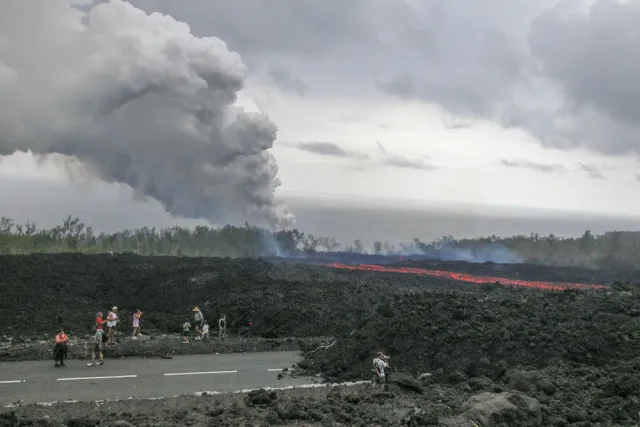 Piton de la Fournaise eruption in 2002