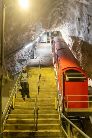 Mit der Standseilbahn bei 39° 1050 m weit und 850 Meter hoch