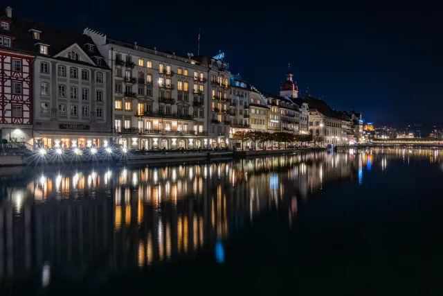 Nachts an der Reuss in Luzern